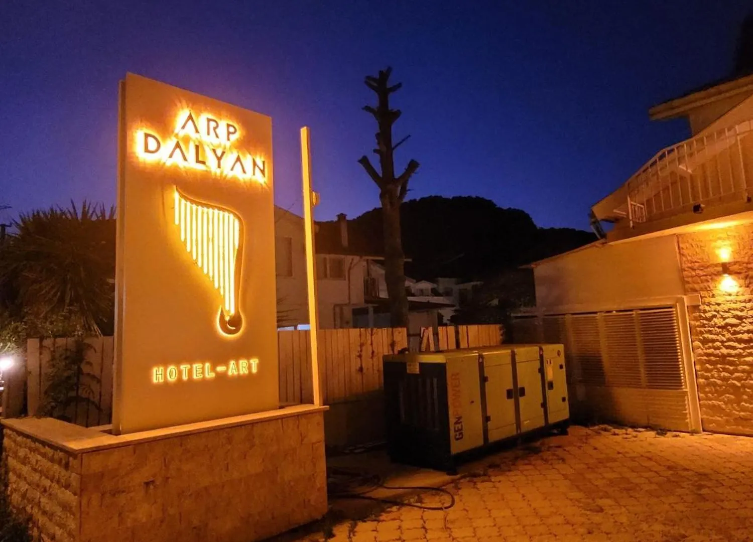 Отель Arp Дальян