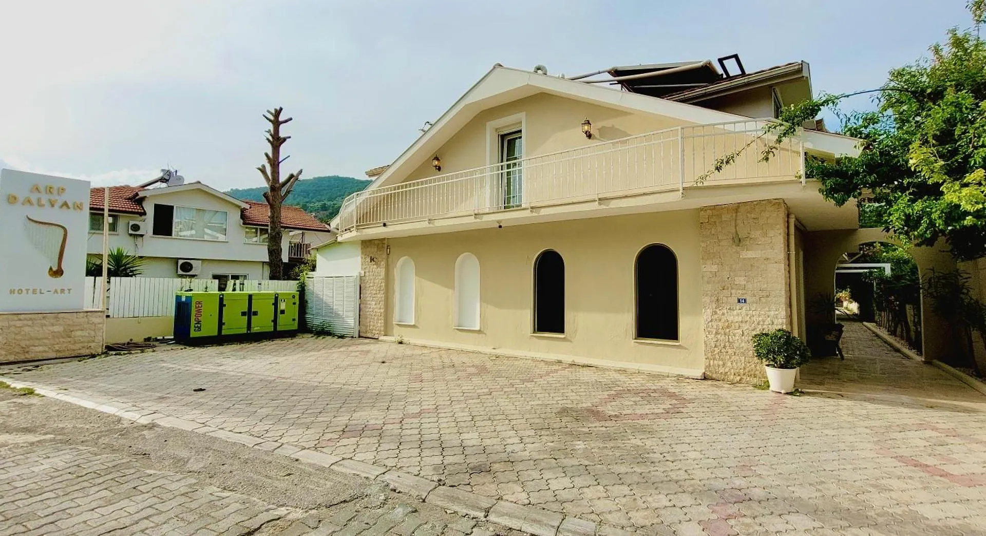 Arp Dalyan Hotell